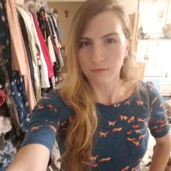 Meet a new Posher, Heidi - Picture 2 of 3